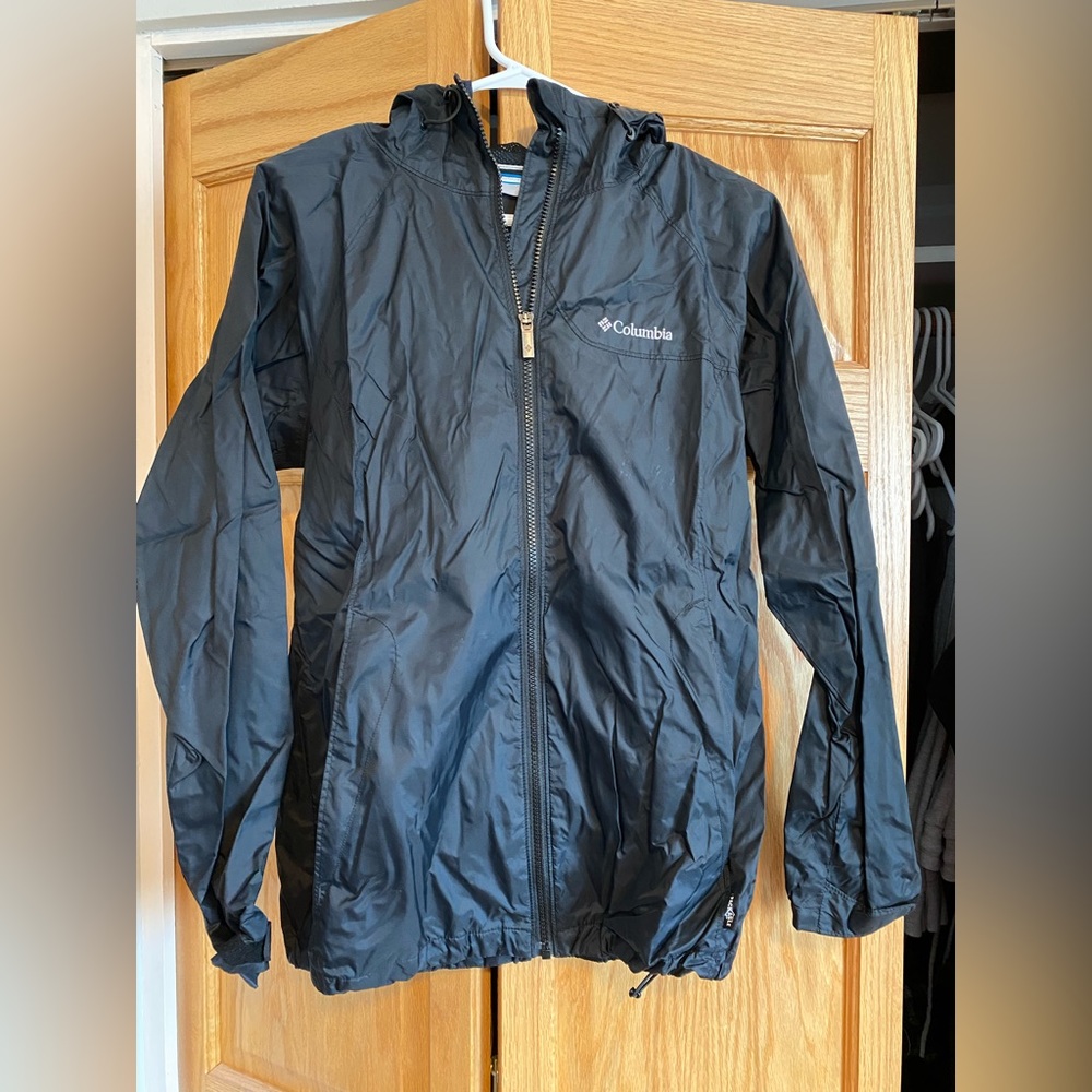 Columbia windbreaker jacket. Black. Size medium.
